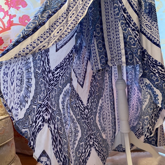 BLUE & WHITE MAXI/MIDI WITH WRAP AROUND CAPE DRESS SIZE MED - Picture 5 of 10